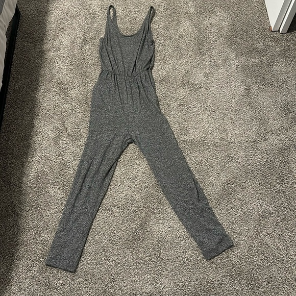 H&M Gray Sleeveless Jumpsuit - Picture 1 of 3